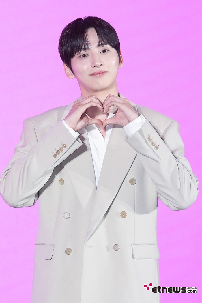 [ET포토] 김동규, '귀여움 담긴 눈빛'