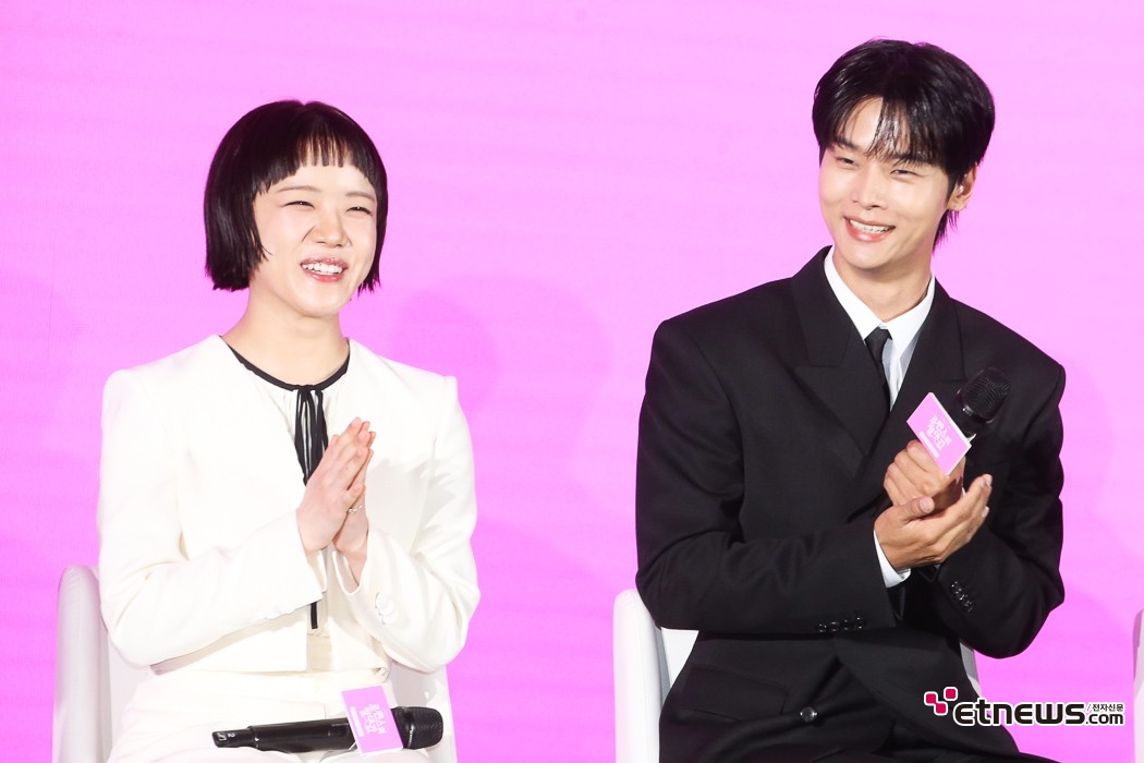 [ET포토] 김향기-차학연, '표정도 닮아가는 두 배우'