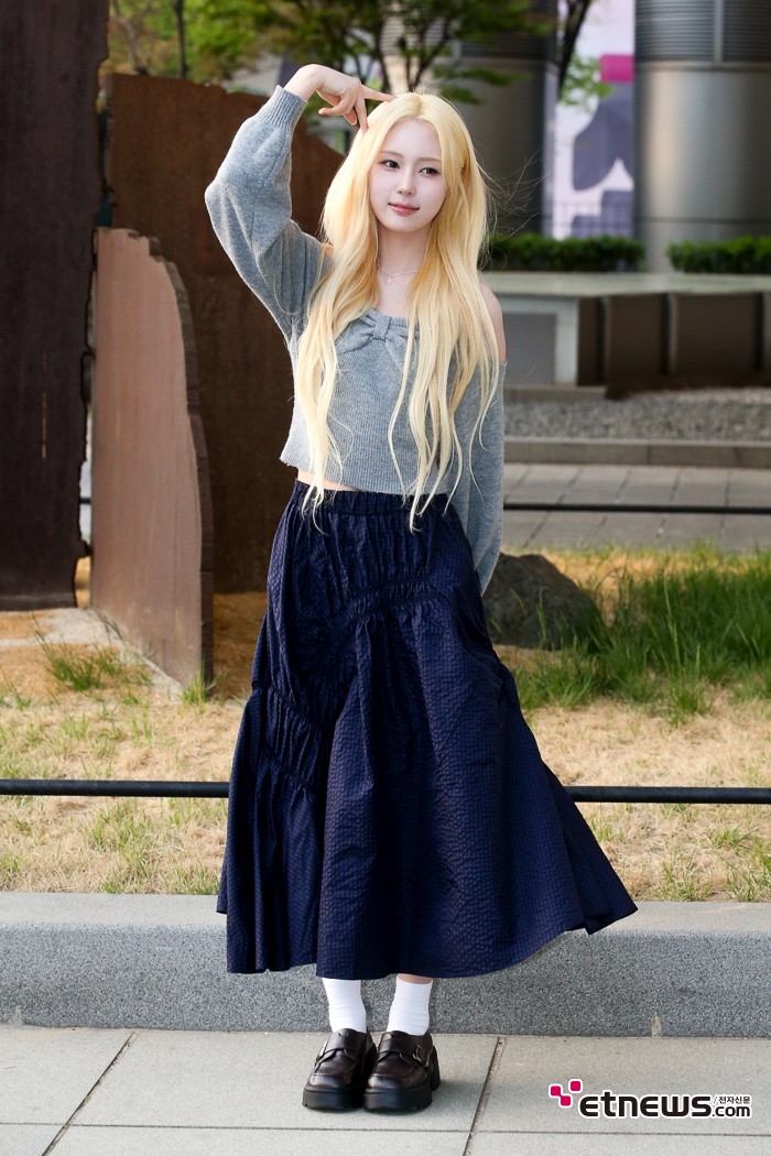 [ET포토] 이프아이 원화연, '저녁 노을 흡수하며'