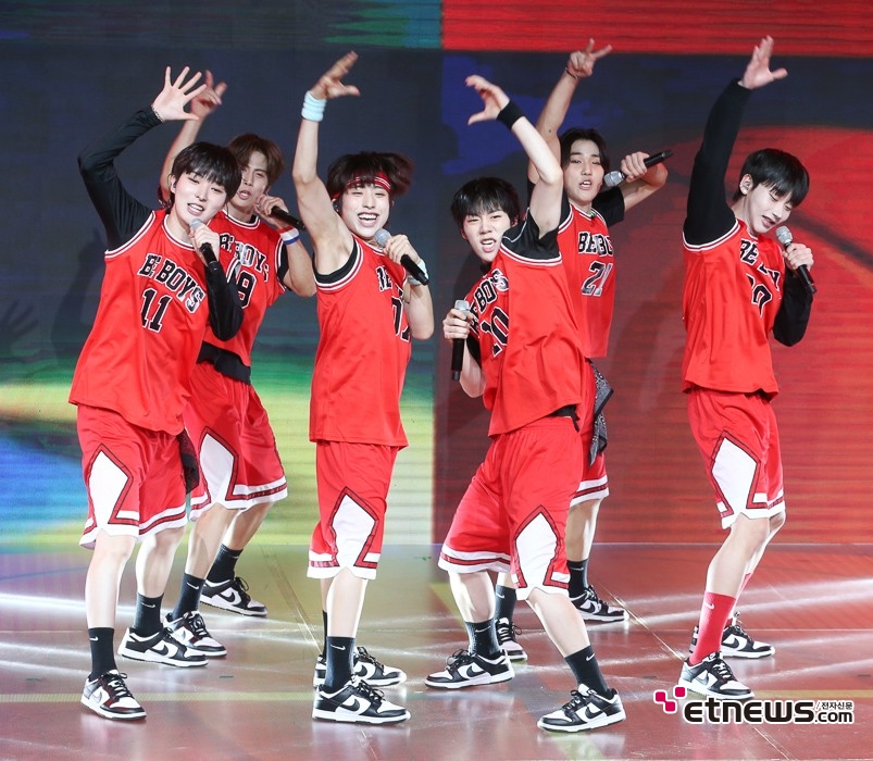 [ET포토] 비보이즈, '에너제틱한 무대'