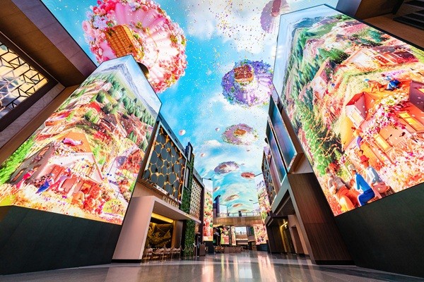 사진= 인스파이어 리조트 엔터테인먼트 거리 '오로라'