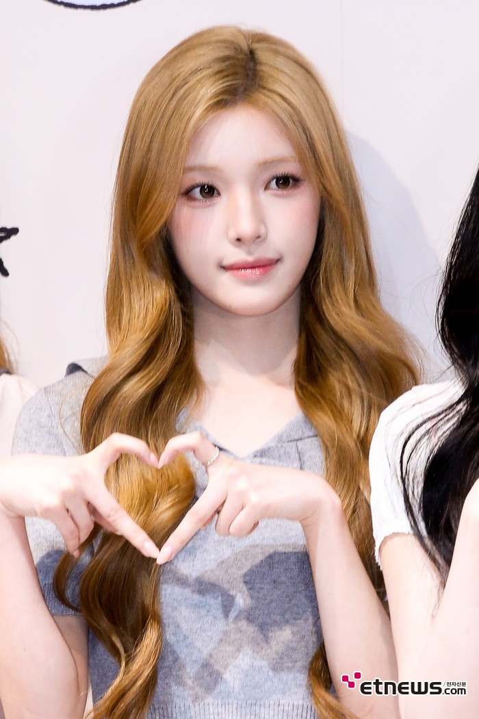 [ET포토] 하츠투하츠 유하, '선명한 하트'