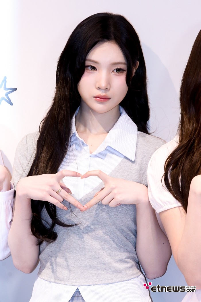 [ET포토] 하츠투하츠 주은, '예쁨 하트'