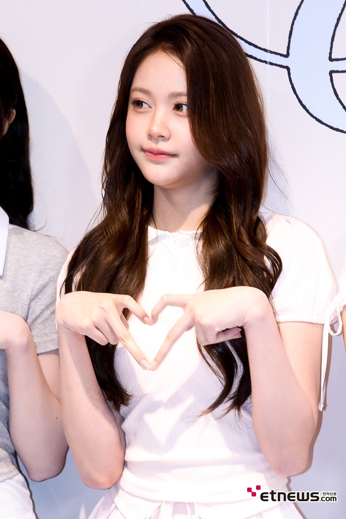 [ET포토] 하츠투하츠 카르멘, '인간 비타민'