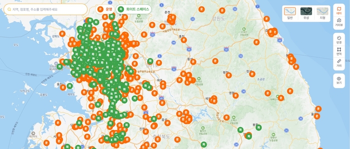 맘스터치는 인공지능(AI) 기반 '상권관리 시스템'을 본격 도입해 디지털 운영 인프라를 고도화한다고 16일 밝혔다.