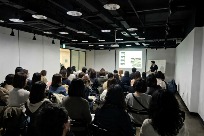 서울디지털대 회화과·조형예술전공 오프라인 재료학 특강에 학생들이 큰 호응을 했다.