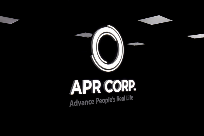 에이피알은 오는 20일 '제46회 장애인의 날'을 앞두고 단순 장애인 고용 확대를 넘어 지속 가능한 고용 모델을 강화하고 있다고 17일 밝혔다.