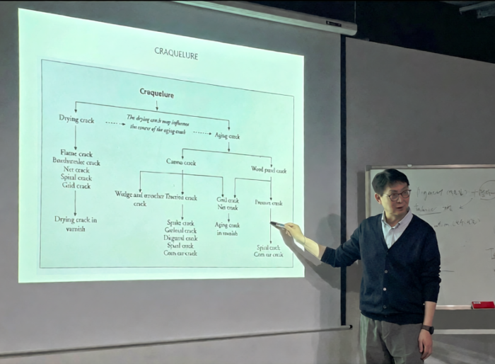 홍익대학교 회화과 명예교수인 신종식 교수가 강연을 진행했다.