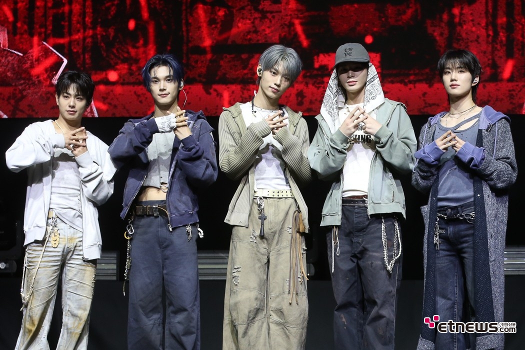 [ET포토] 이븐, '프로젝트에서 정식 팀으로 컴백'