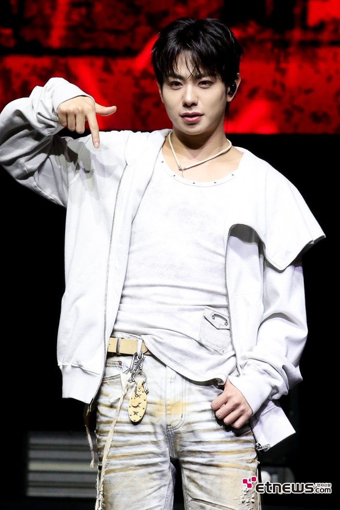 [ET포토] 이븐 케이타, '포즈는 절도있게'