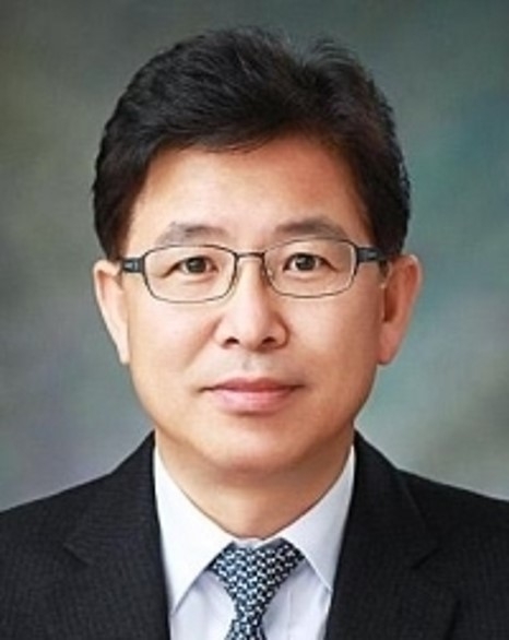 김용만 제2대 한국탄소산업진흥원장.