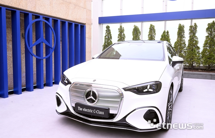 [포토] 메르세데스-벤츠, 서울에서 C-클래스 첫 전동화 모델 '디 올-뉴 일렉트릭 C-클래스' 세계 최초 공개
