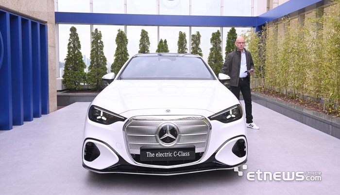 [포토] 메르세데스-벤츠, C-클래스 첫 전동화 모델 '디 올-뉴 일렉트릭 C-클래스' 세계 최초 공개
