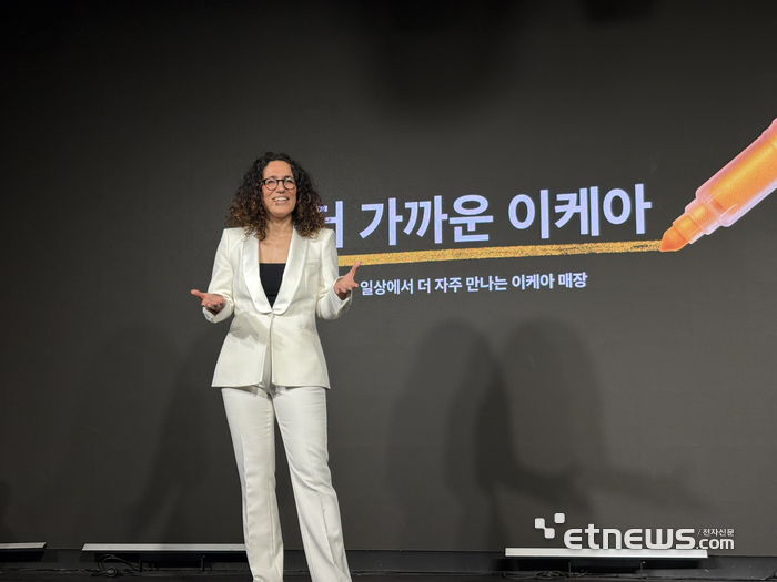 이사벨 푸치 이케아코리아 대표가 20일 서울시 강서구 마곡 NSP홀에서 열린 '이케아 홈 리이매진 미디어 데이'에서 2026년 이케아코리아 리테일 전략을 발표하고 있다.