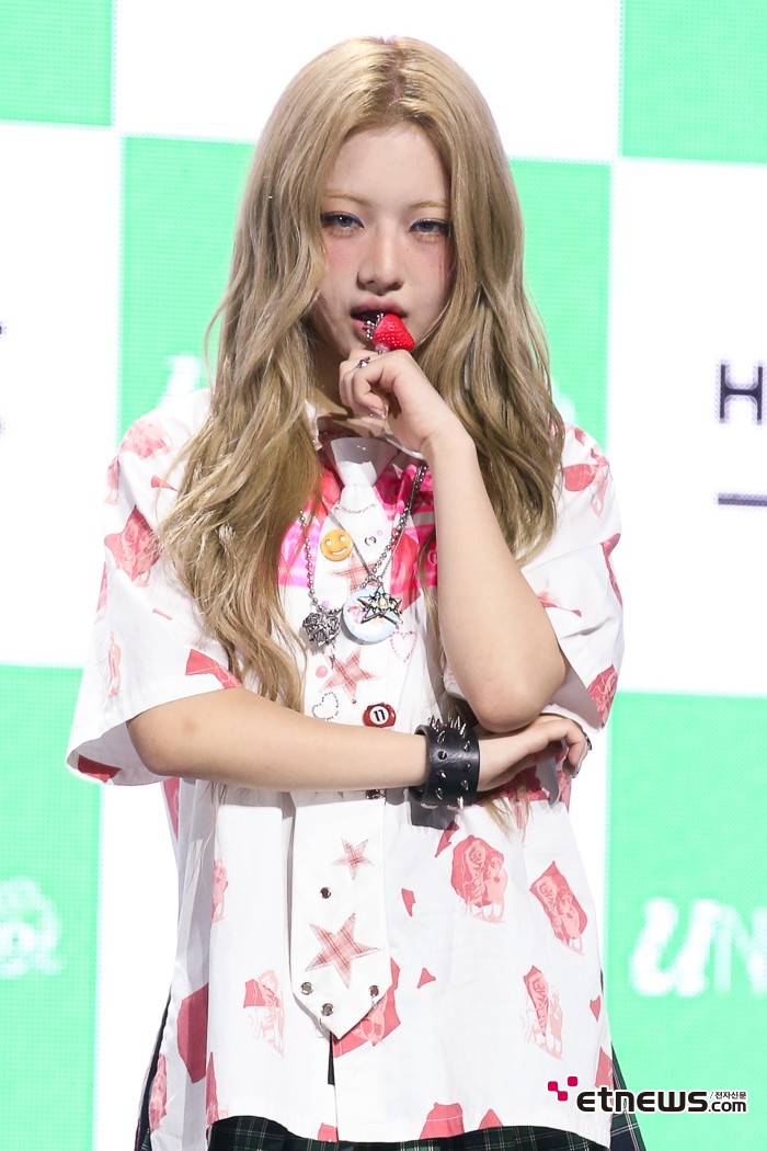 [ET포토] 언차일드 나하은, '표정은 세게'