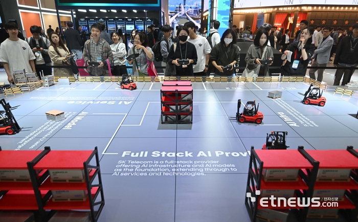 [WIS 2026] '풀스택 AI' 체험관 꾸린 SK텔레콤, AI를 오감으로 즐긴다