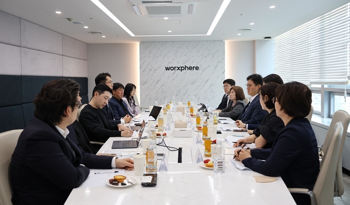 재경부, 웍스피어 방문...AI 시대 실효성 있는 고용정책 논의 - 뉴스 썸네일 이미지