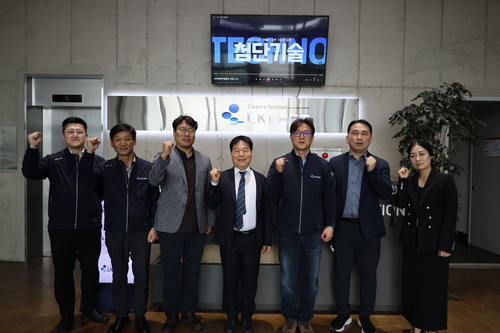 기정원, 반도체 소재 기업 '엘케이켐' 방문...지역산업육성 성과 점검 - 뉴스 썸네일 이미지