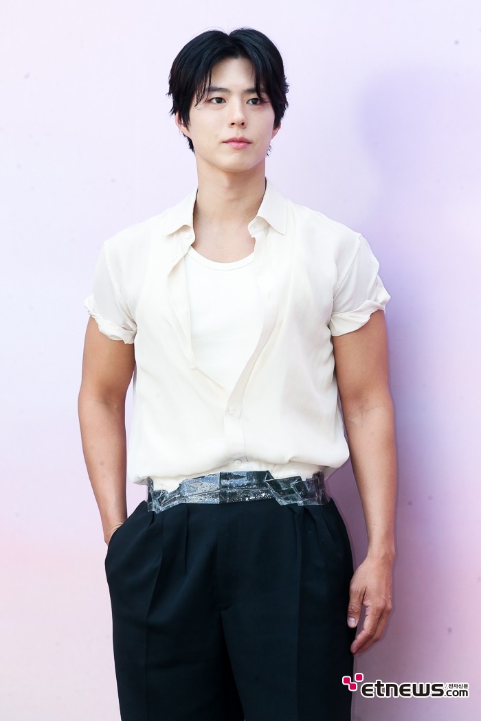 [ET포토] 박보검, '반팔로 드러낸 근육팔'