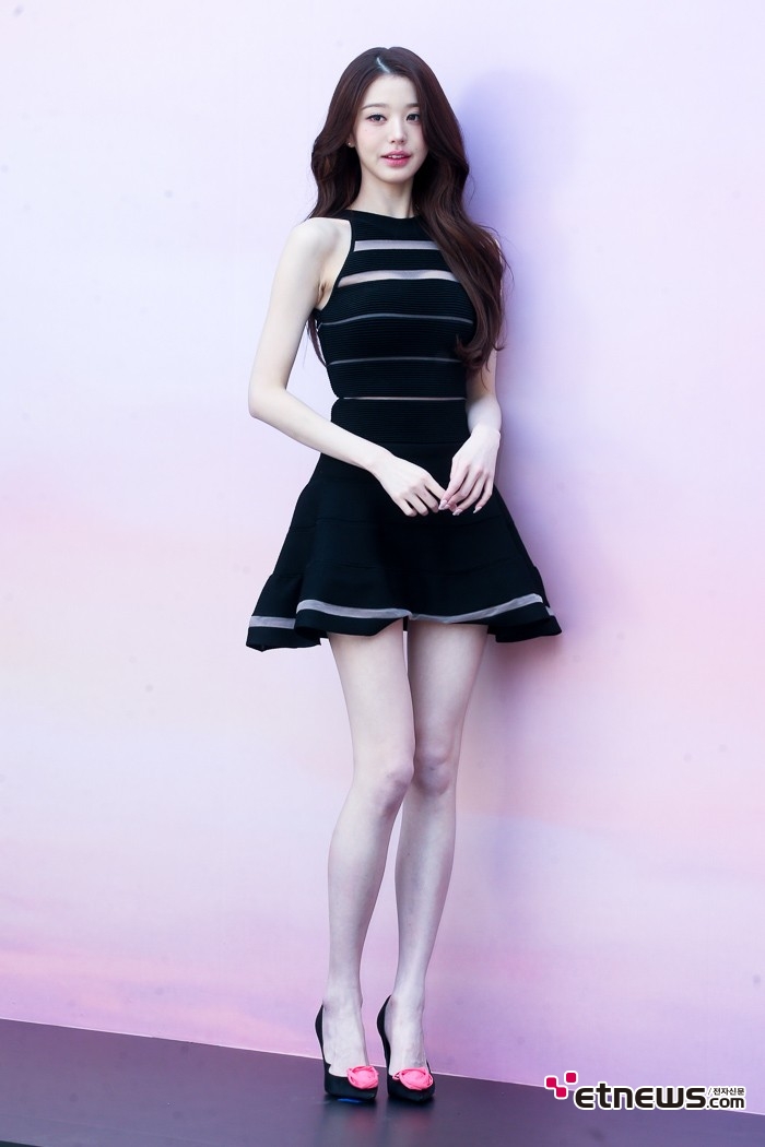 [ET포토] 장원영, '어제도 오늘도 내일도 리즈'