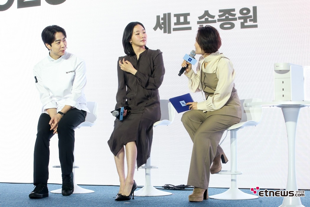 [ET포토] 손종원-김고은, '커피와 어울리는 음식 이야기'