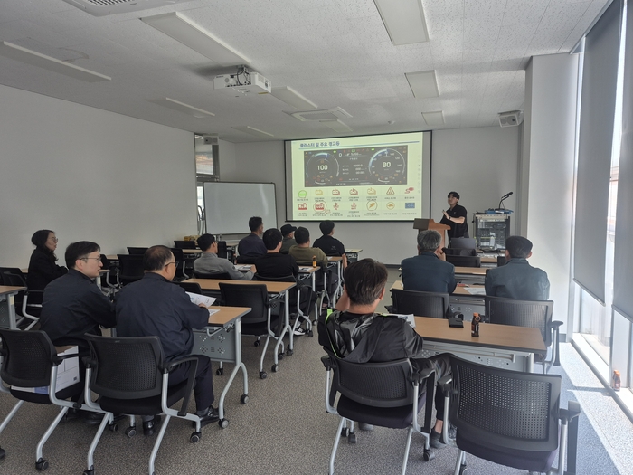친환경 버스 정비인력 직무역량 강화 교육.