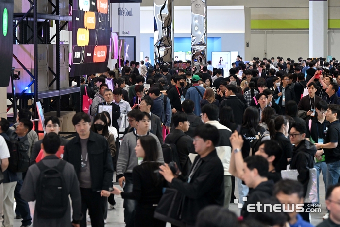 [포토] 관람객으로 붐비는 WIS 2026