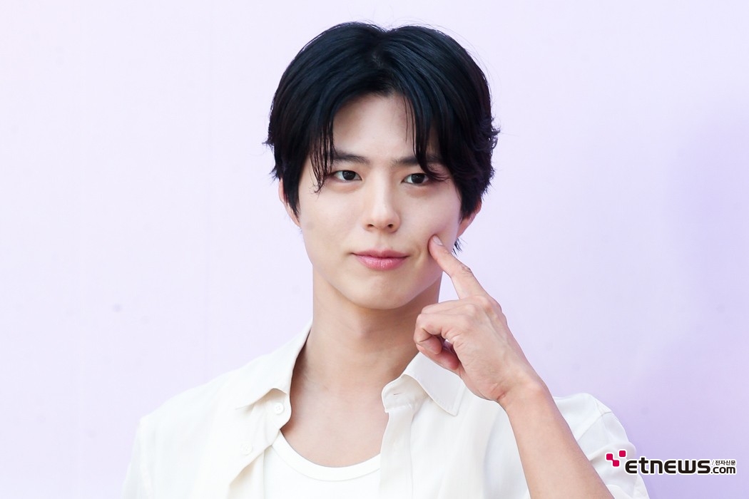 [ET포토] 박보검, '이렇게 바라보면'