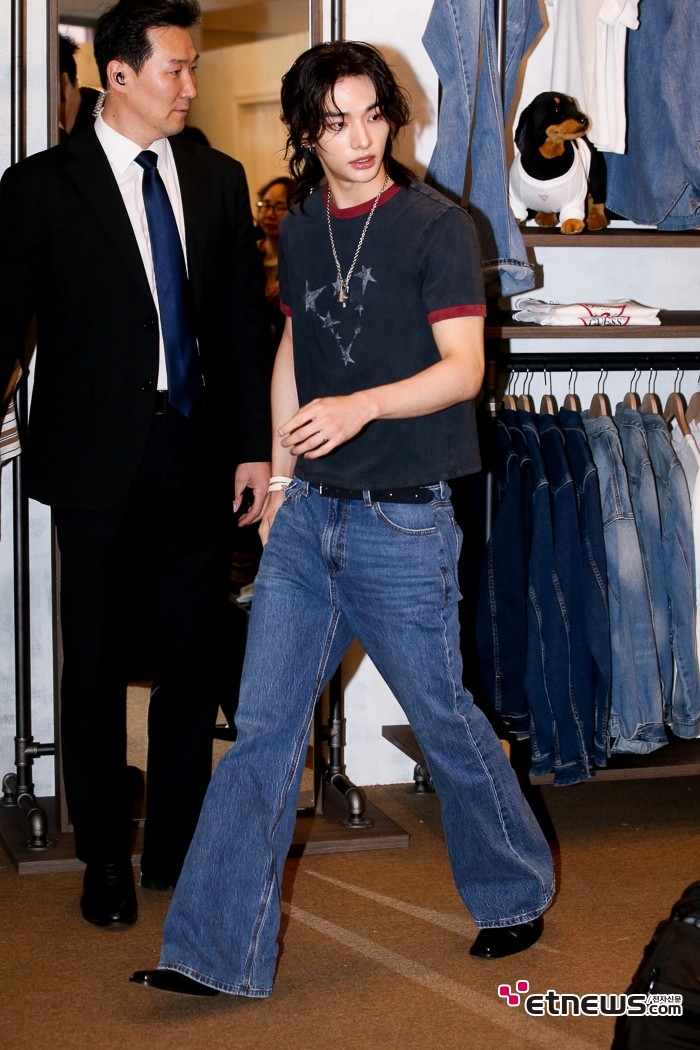 [ET포토] 스트레이키즈 현진, '섹시한 청바지 핏'