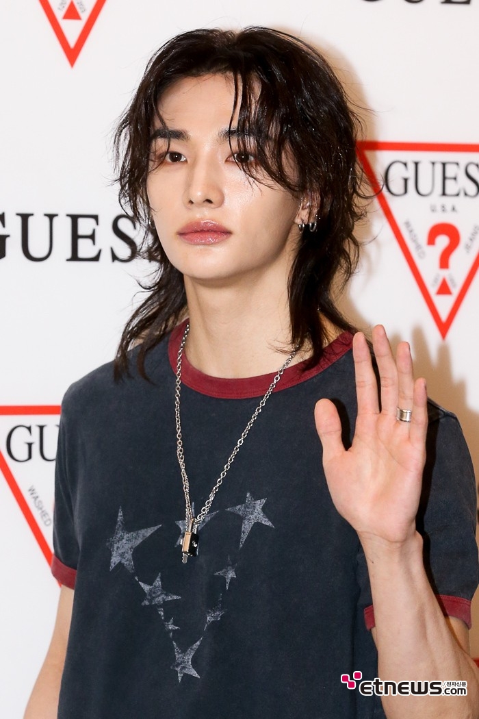 [ET포토] 스트레이키즈 현진, '장발이 어울리는 0.01%'