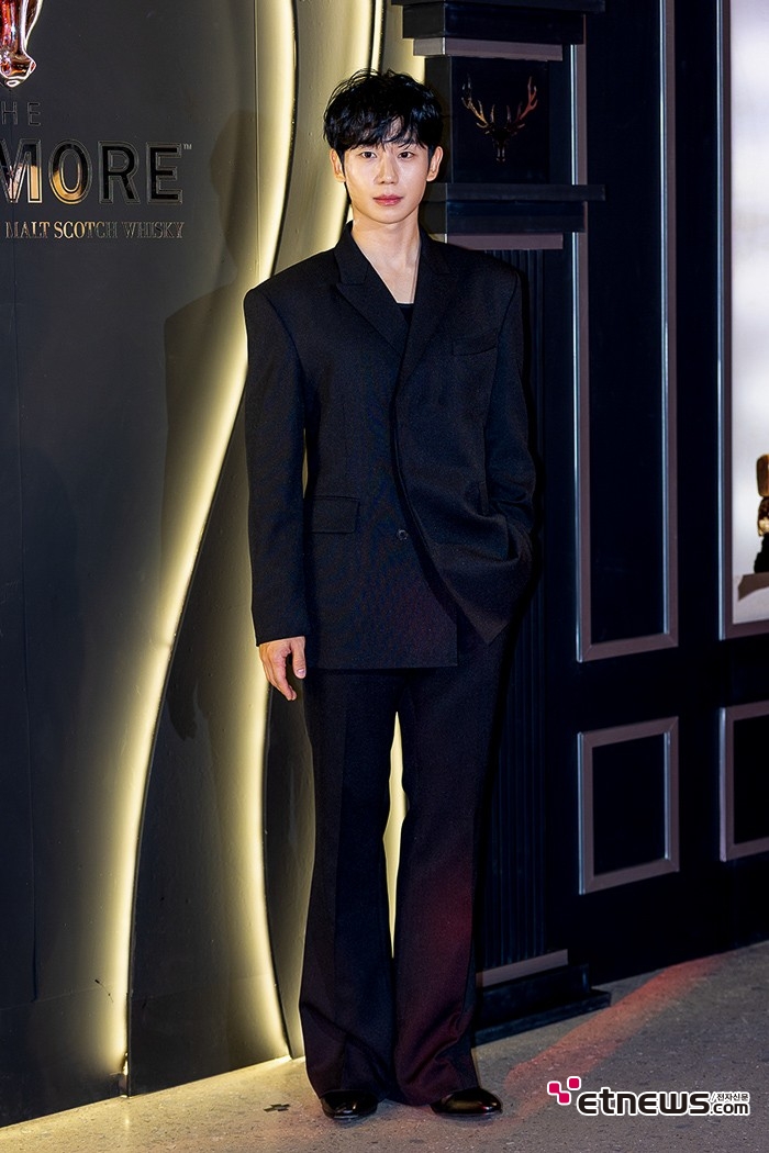 [ET포토] 정해인, '한층 슬림해진 피지컬'