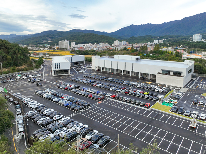 경남 양산의 현대 인증 중고차 상품화센터