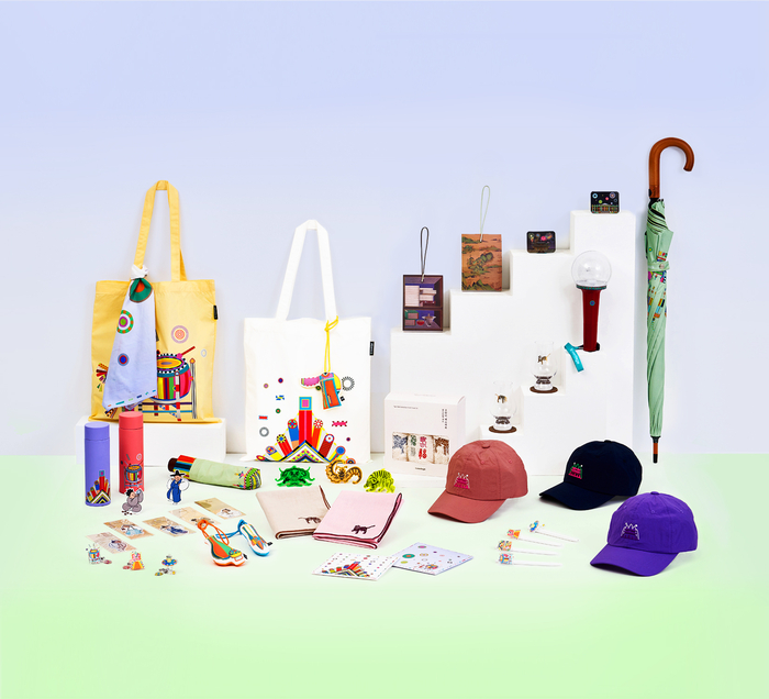 크림은 국가유산진흥원의 문화상품 브랜드 'K-헤리티지'와 함께 '2026 궁중문화축전' 컬렉션을 단독 발매했다고 26일 밝혔다.