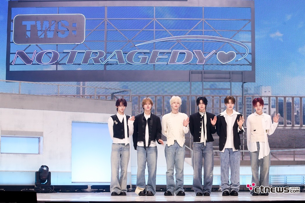 [ET포토] 투어스, '5번째 미니 앨범 NO TRAGEDY 발표'