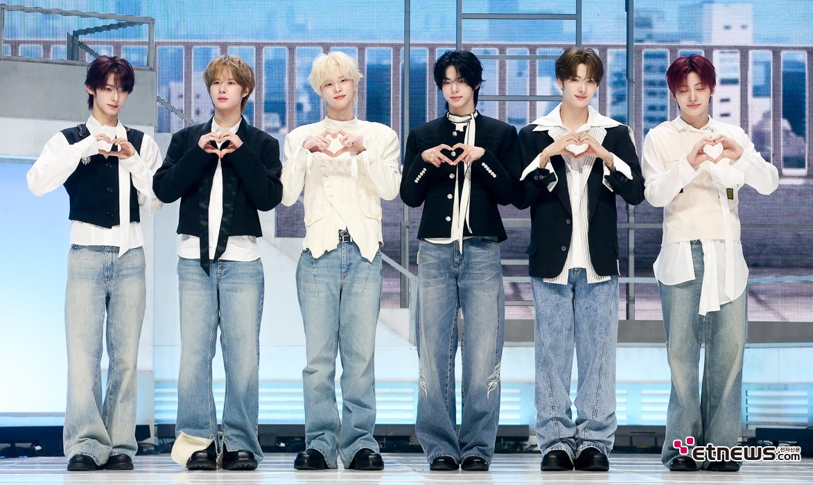 [ET포토] 투어스, '식스 프린스'