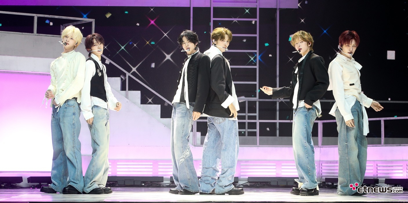 [ET포토] 투어스, '빛나는 왕자님들'