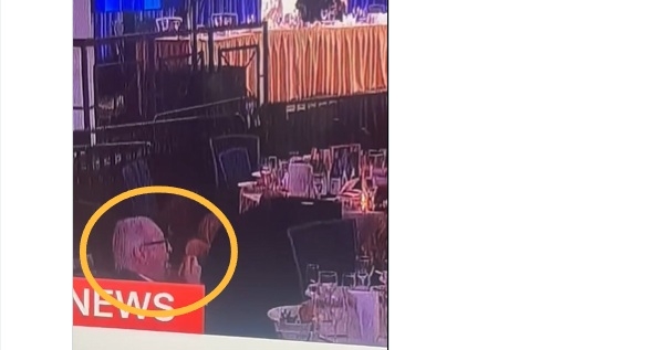 마이클 글란츠 CAA 최고 에이전트가 총격 소란 속에서 샐러드를 먹고 있는 모습이 화제가 됐다. 사진=엑스 캡처