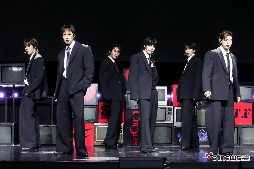 [ET포토] 82메이저, '유니크한 남성미'