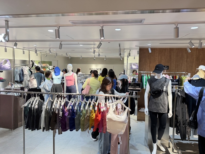 젝시믹스, 오사카 신사이바시 진출…日 공략 가속