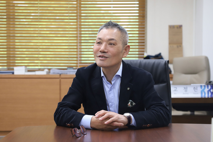 국내 연구진의 HFSP 도전을 돕는 한국생명공학연구원의 고정현 부원장. 고 부원장은 HFSP 프로그램에 더 많은 우리나라 연구자가 선정되도록 지원하겠다고 밝혔다.