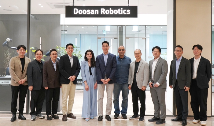 [포토] 엔비디아 매디슨 황 수석 이사, 두산로보틱스 방문