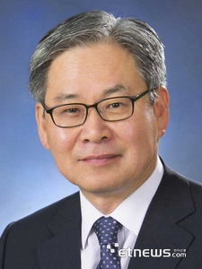 문휘창 사이버한국외대 총장.