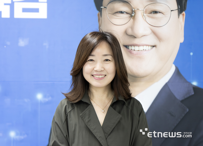 안민석 캠프, 정윤희 한남대 교수 대변인 임명...독서교육 메시지 강화 - 뉴스 썸네일 이미지