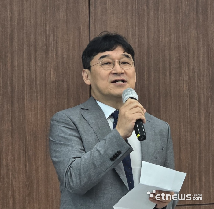 유태준 마음AI 대표가 협약에 앞서 회사 및 제품에 대해 설명하고 있다.