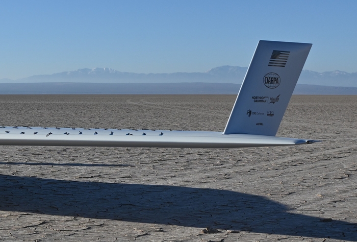 새롭게 추가된 수직 안정판 / Northrop Grumman