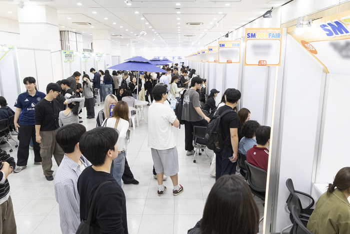 상명대학교 대학일자리플러스센터는 12일 서울캠퍼스 미래백년관에서 취업박람회 '상명人(인)이 함께하는 상명In.Sight JobFair'를 개최했다고 13일 밝혔다.(사진=상명대)