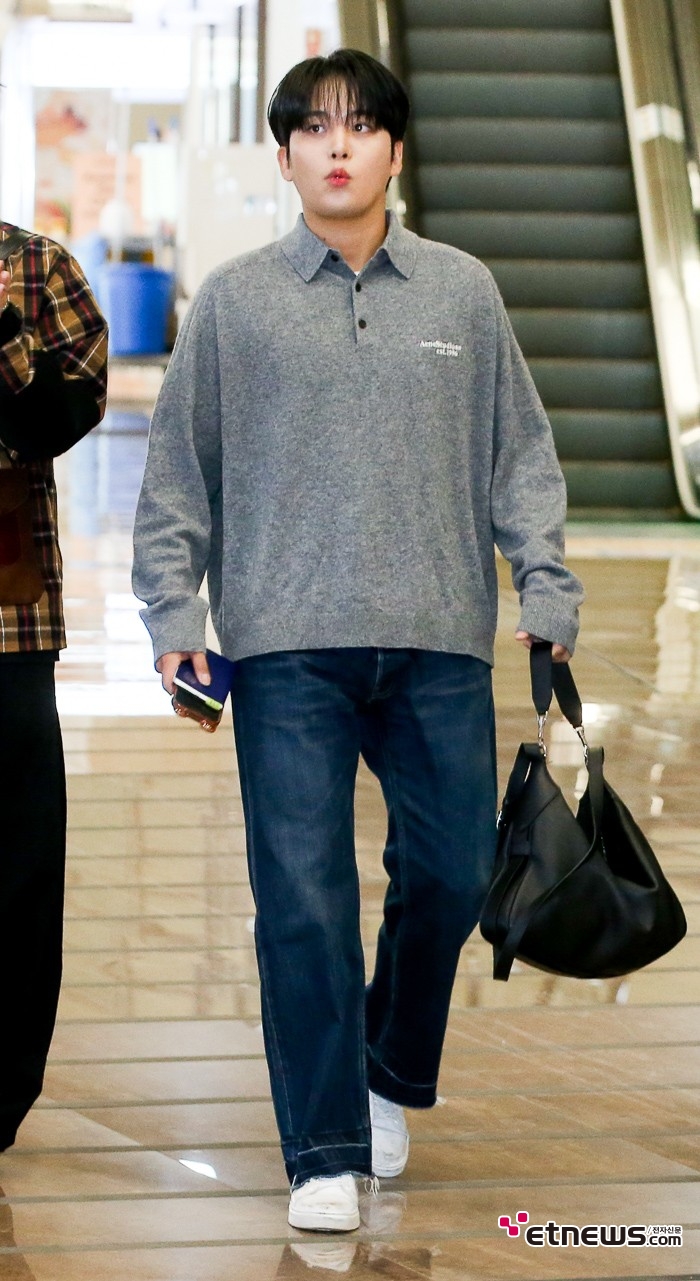 [ET포토] 에이티즈 종호, '유유히 휘파람'
