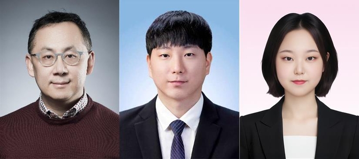 왼쪽부터 김태근 고려대 전기전자공학부 교수, 김동현 박사과정, 김나현 석박사통합과정. 〈사진 고려대 제공〉