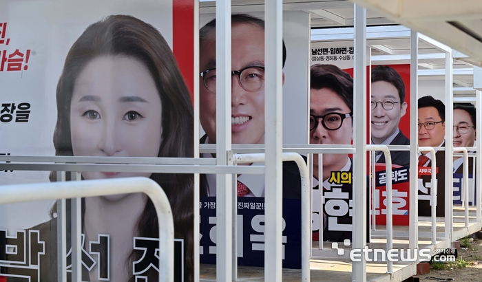 [포토] 지방선거 앞두고 유세차량 제작 한창