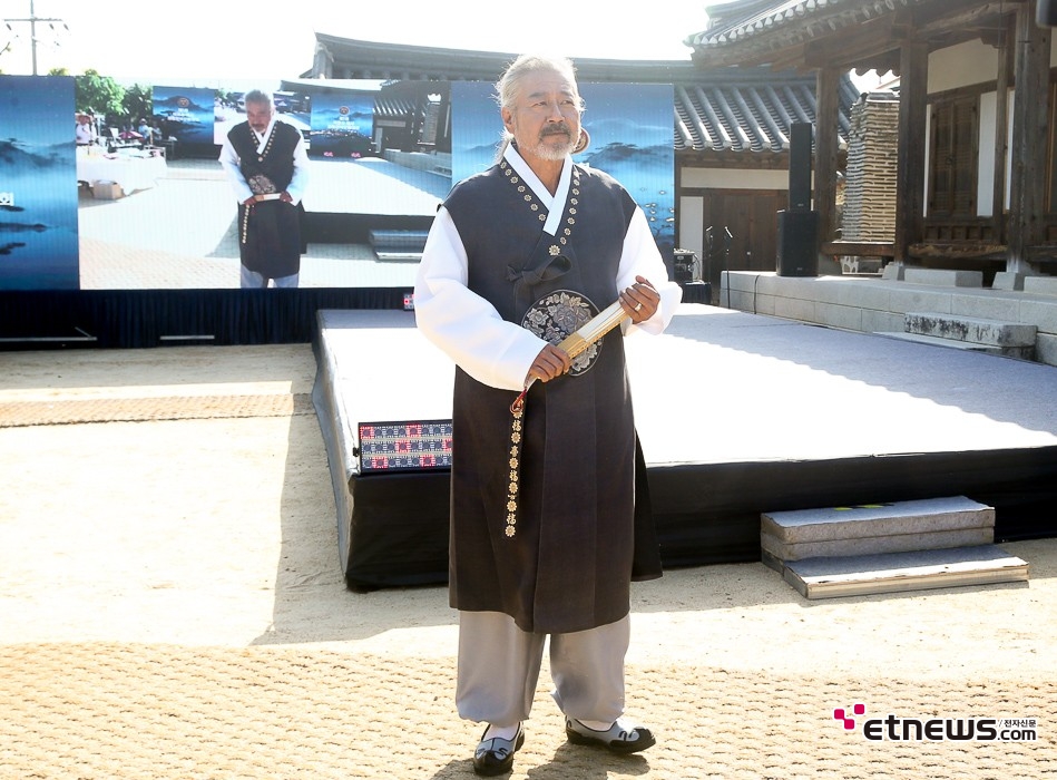 [ET포토] 제1회 육영수 여사 정통한복모델대회, '기품있는 분위기'